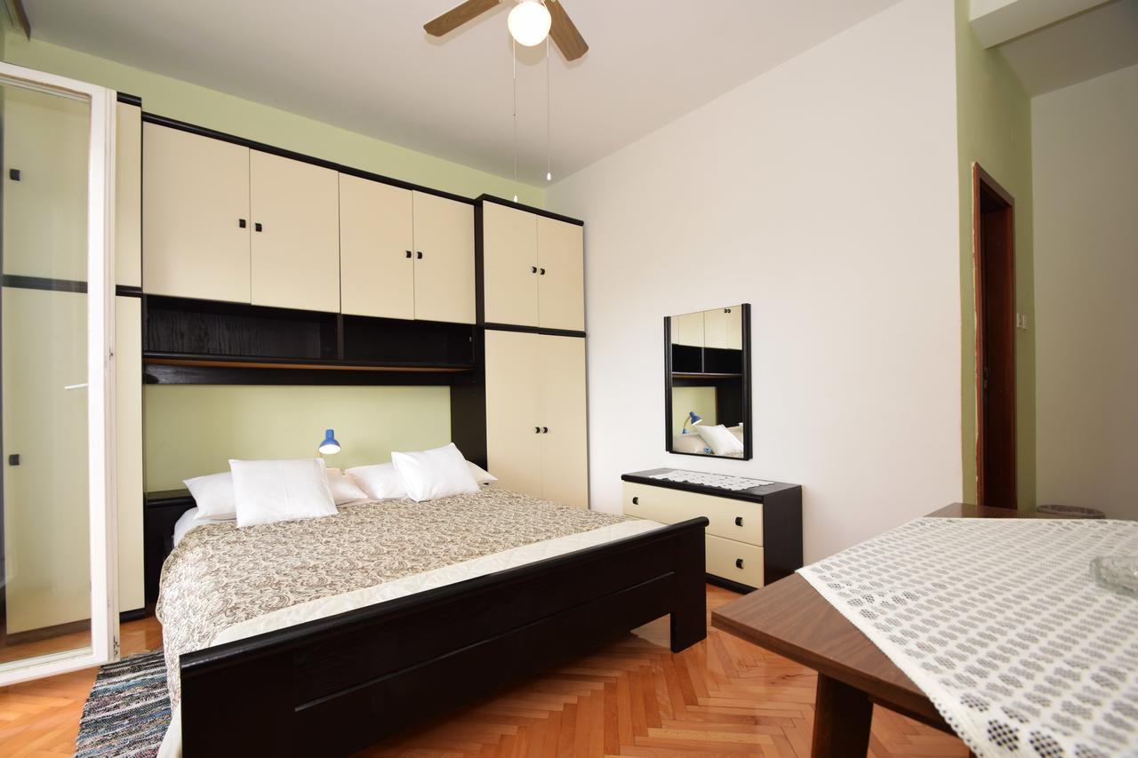 Apartments Mira Starigrad Paklenica Habitación foto