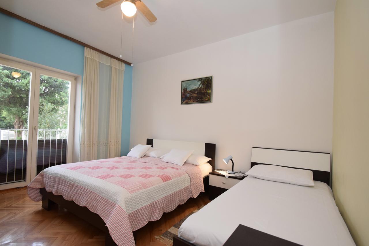 Apartments Mira Starigrad Paklenica Habitación foto